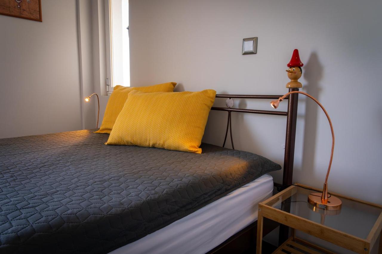 Spacious Apartment In Kavouri Atenas Exterior foto